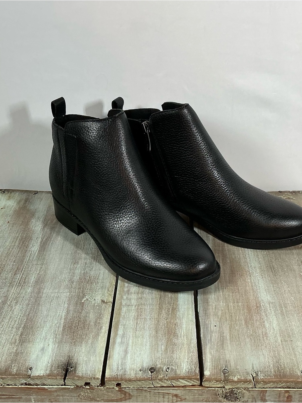 Easy Spirit Black Pebbled Leather Chelsea Ankle Boots